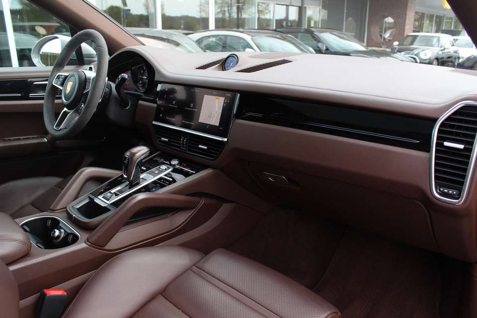 Porsche Cayenne - Imagem 13