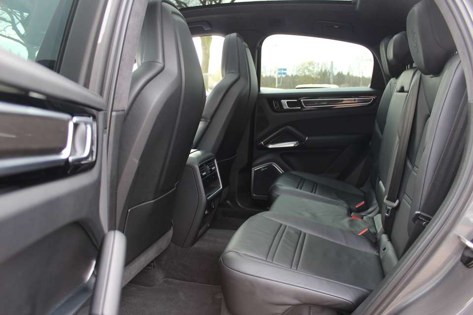 Porsche Cayenne - Imagem 11