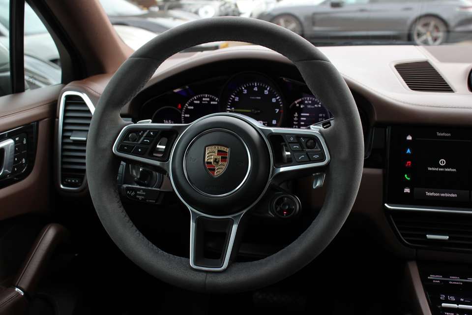 Porsche Cayenne - Imagem 17