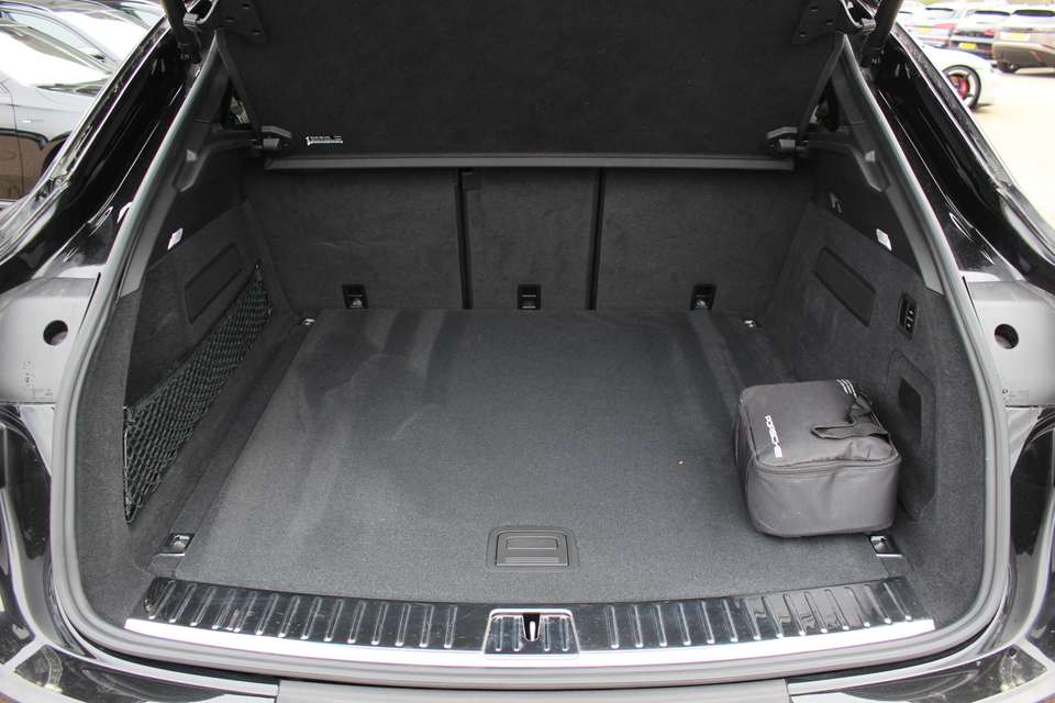 Porsche Cayenne - Imagem 16