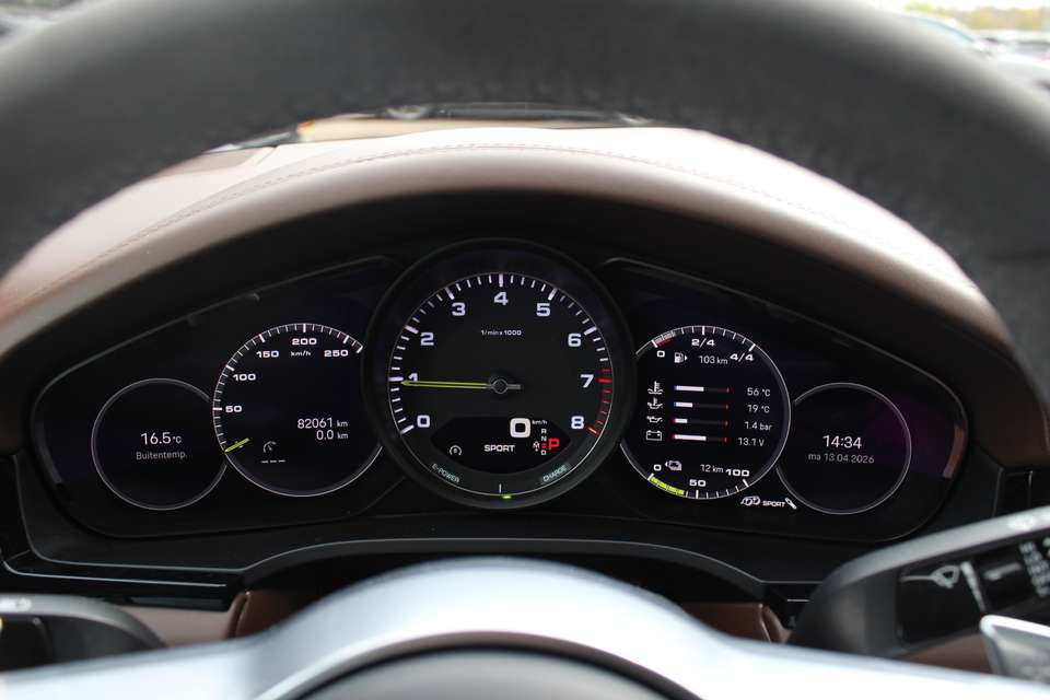 Porsche Cayenne - Imagem 18