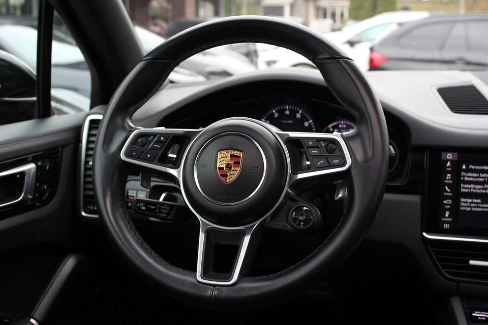 Porsche Cayenne - Imagem 17