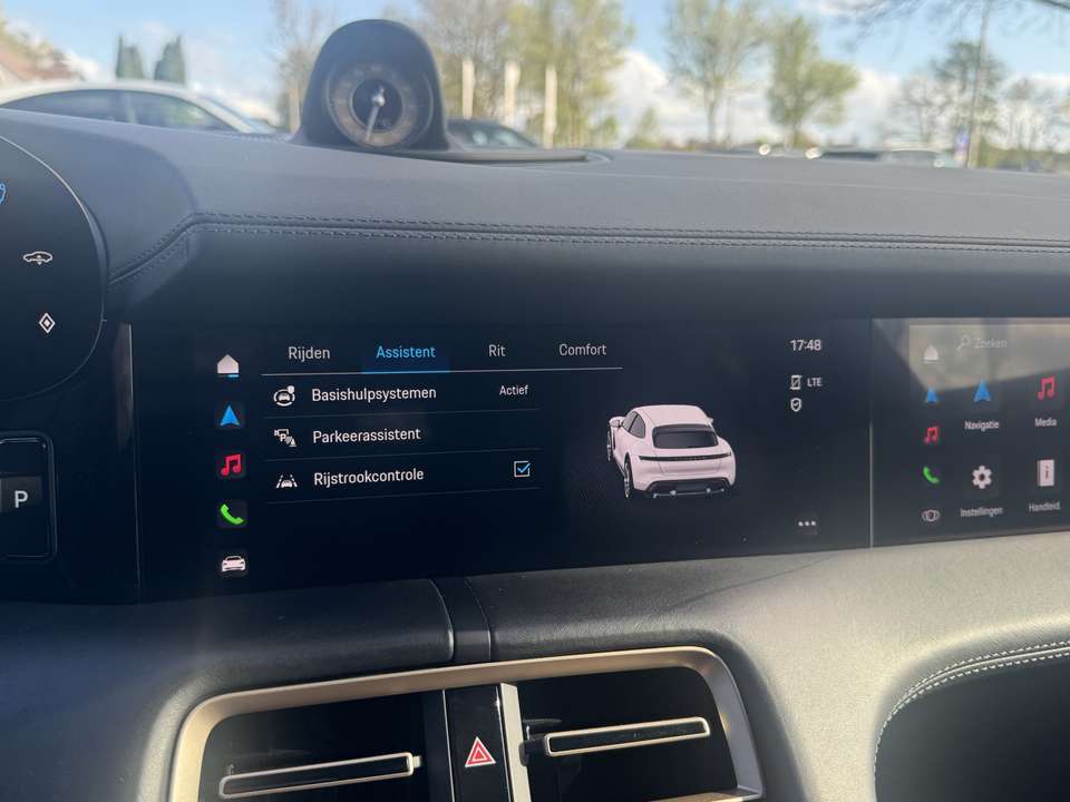 Porsche Taycan - Imagem 18