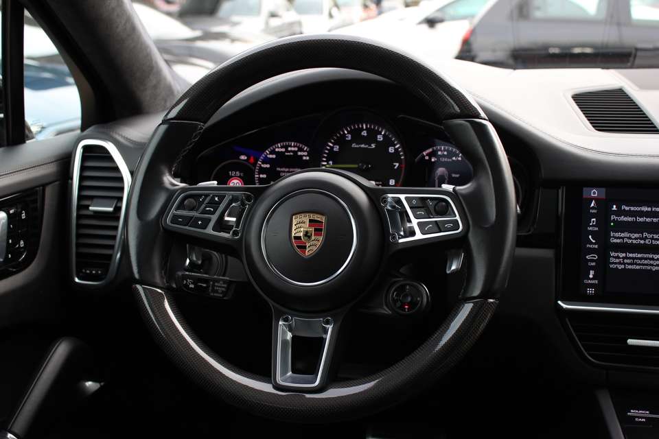 Porsche Cayenne - Imagem 17