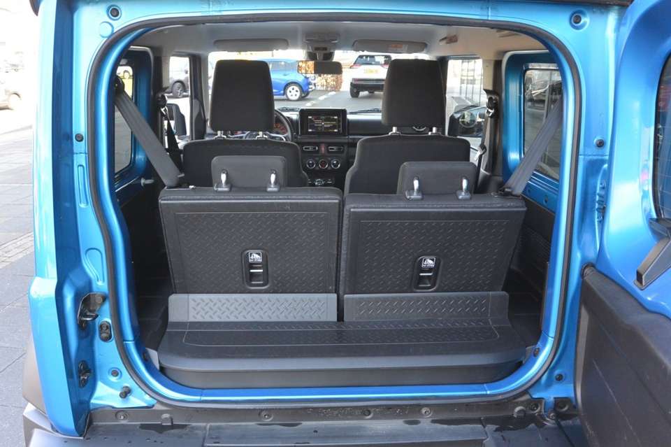 Suzuki Jimny - Imagem 11