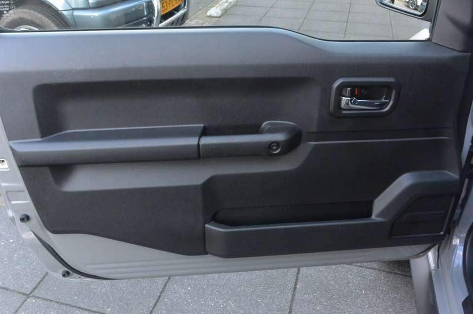 Suzuki Jimny - Imagem 15