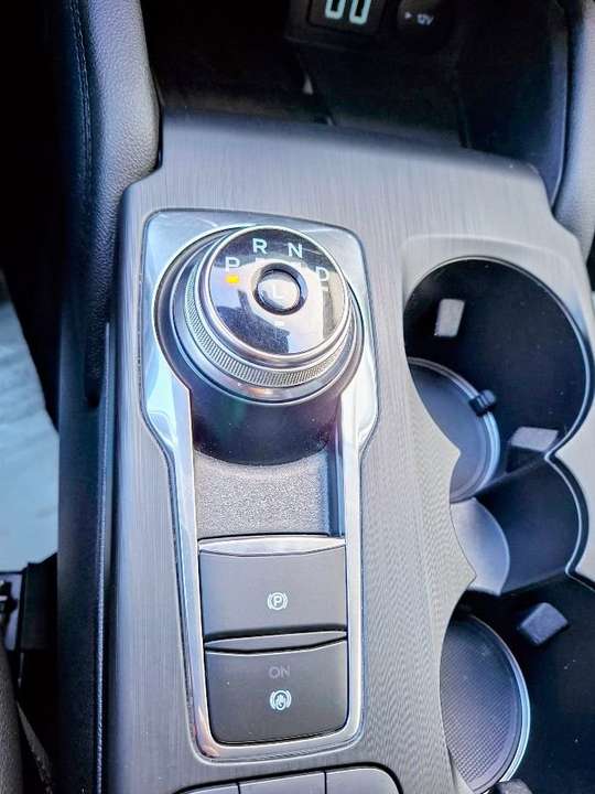 Ford Kuga - Imagem 11