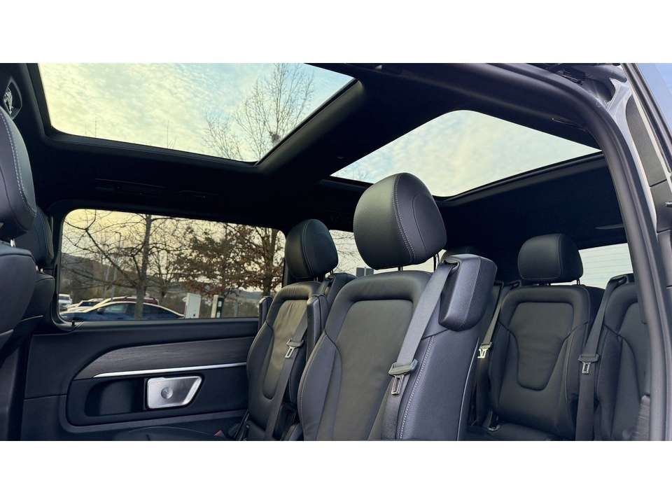 Mercedes-Benz V 300 - Imagem 13