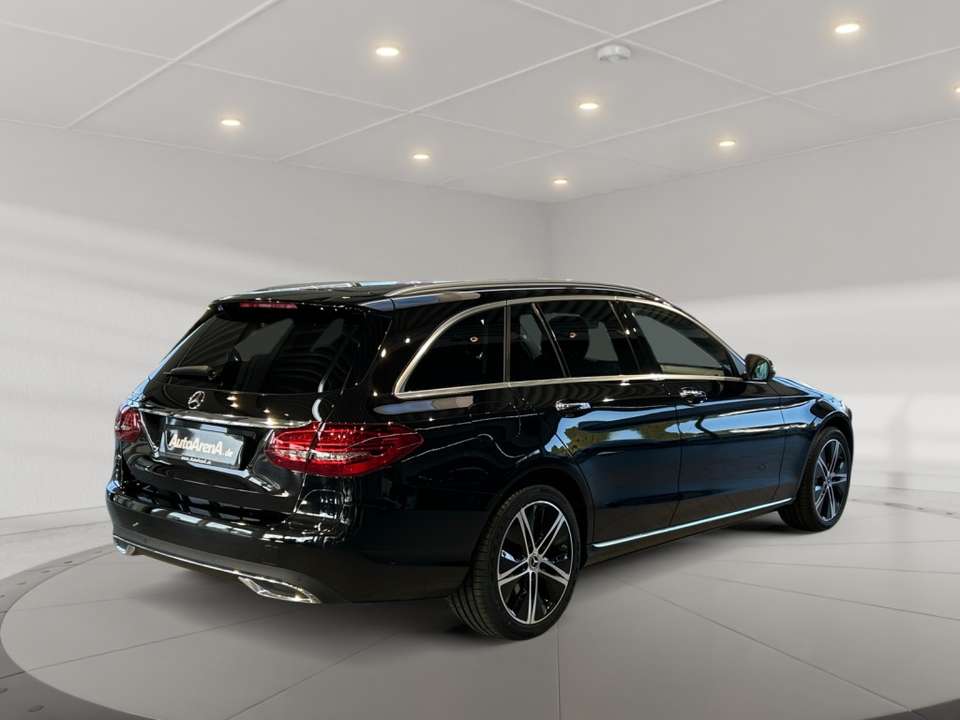 Mercedes-Benz C 300 - Imagem 4