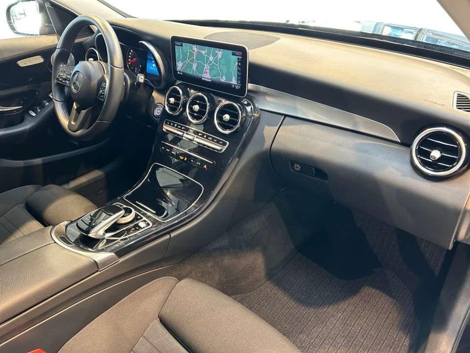 Mercedes-Benz C 300 - Imagem 5
