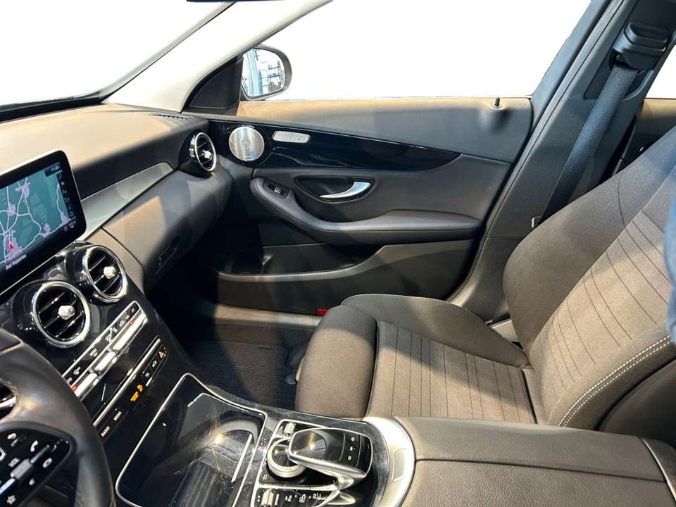 Mercedes-Benz C 300 - Imagem 6