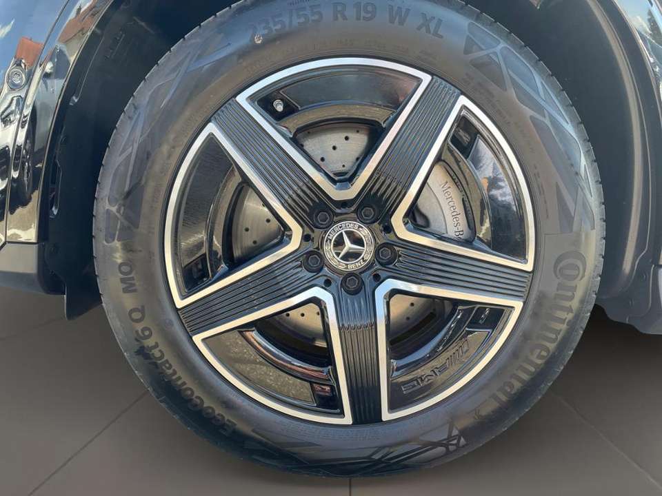 Mercedes-Benz GLC 300 - Imagem 9