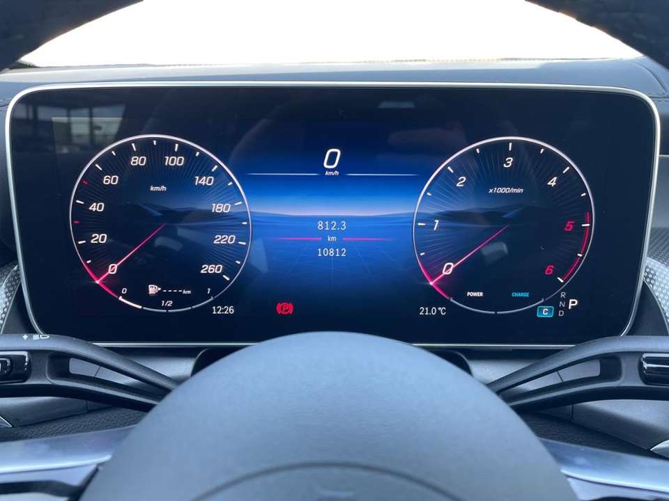 Mercedes-Benz GLC 300 - Imagem 10