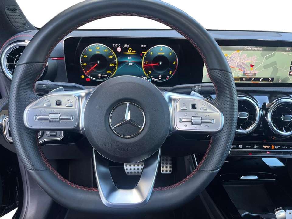 Mercedes-Benz CLA 220 - Imagem 11