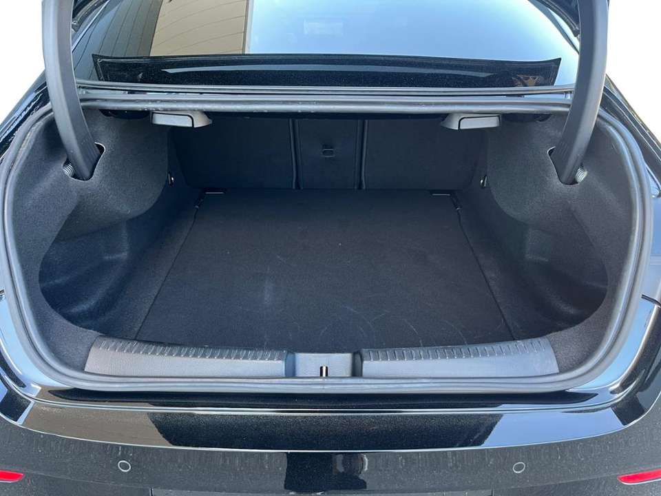 Mercedes-Benz CLA 220 - Imagem 13