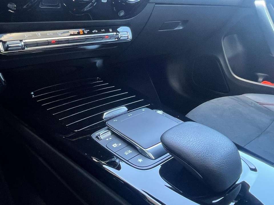 Mercedes-Benz CLA 220 - Imagem 15