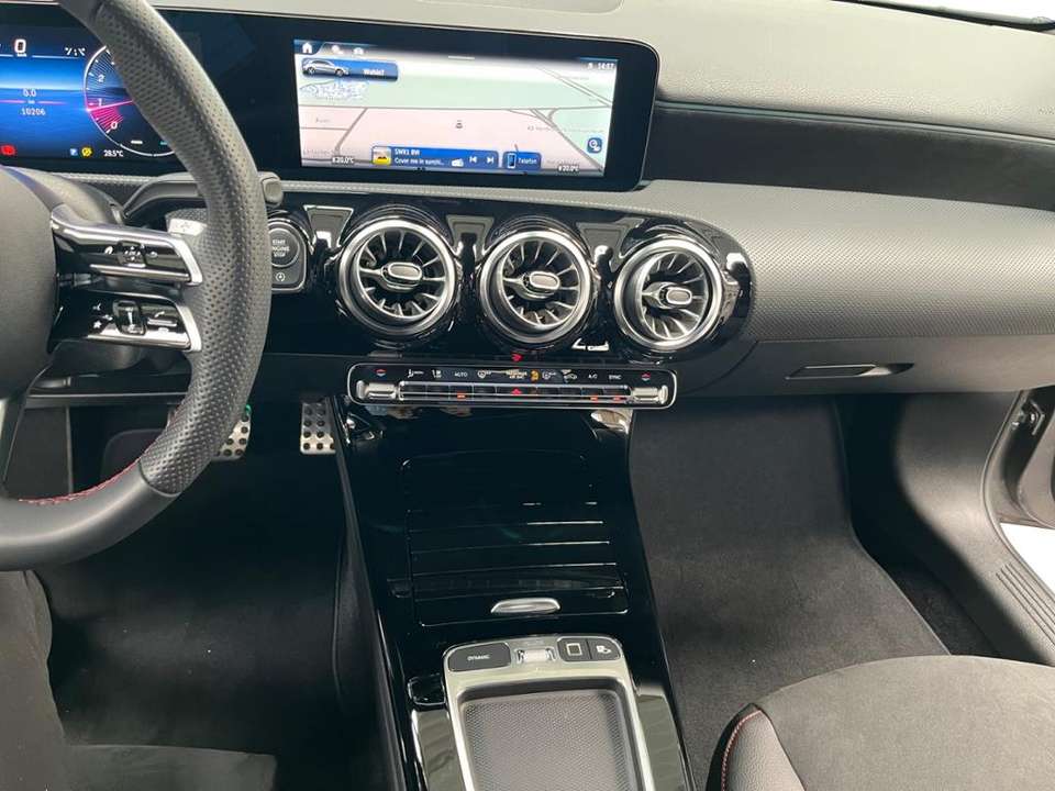 Mercedes-Benz A 200 - Imagem 14