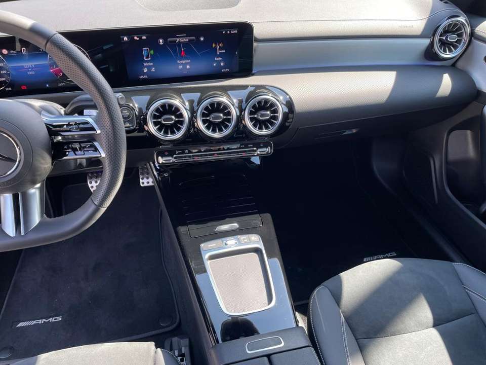 Mercedes-Benz CLA 200 - Imagem 15