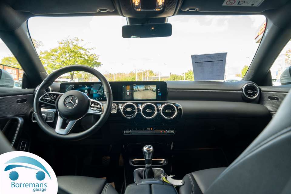 Mercedes-Benz CLA 180 - Imagem 2