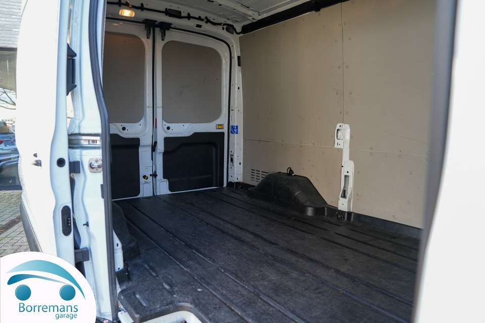 Ford E-Transit - Imagem 6