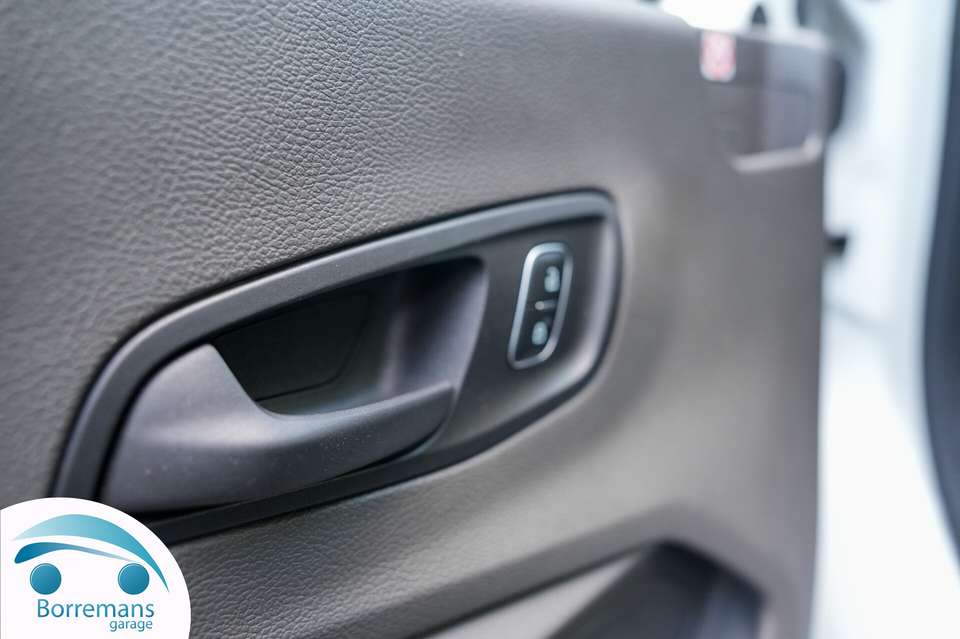 Ford E-Transit - Imagem 8