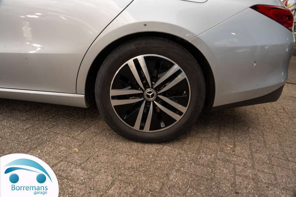 Mercedes-Benz CLA 180 - Imagem 14