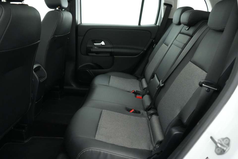 Mercedes-Benz GLB 200 - Imagem 14