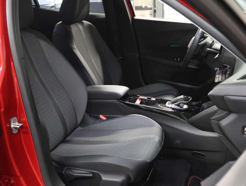 Peugeot e-2008 - Imagem 10