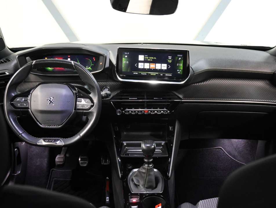 Peugeot 2008 - Imagem 13