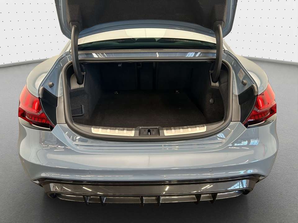 Audi e-tron GT - Imagem 12