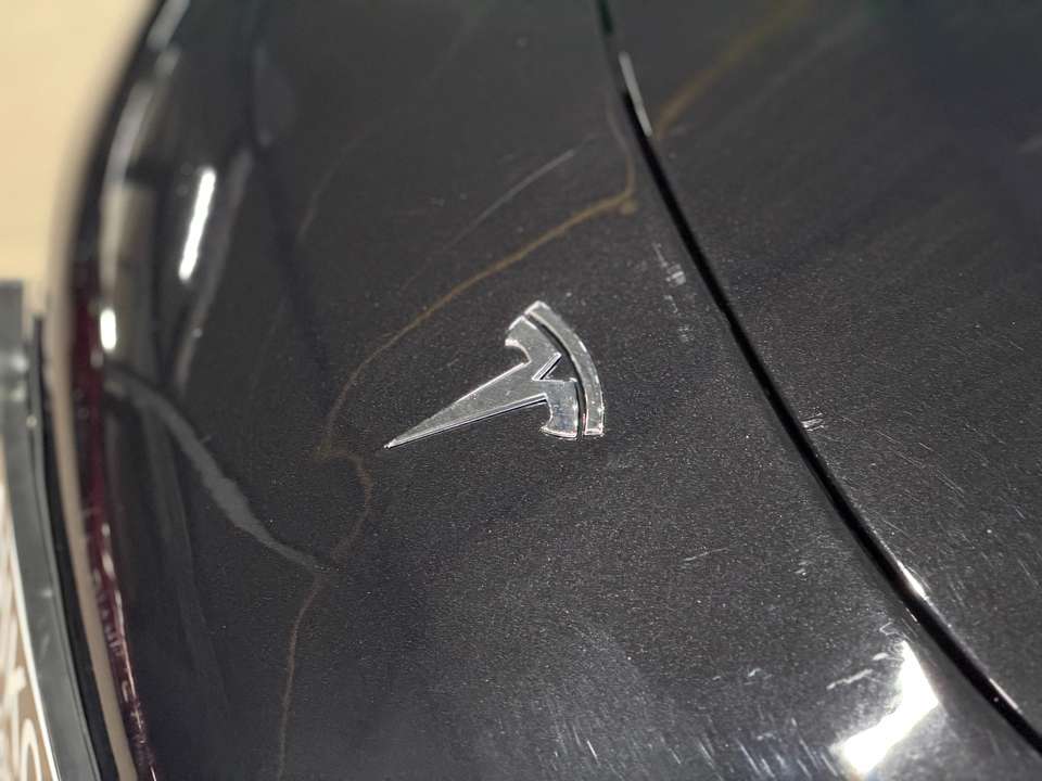 Tesla Roadster - Imagem 15