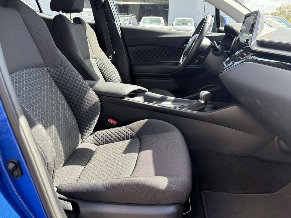 Toyota C-HR - Imagem 12