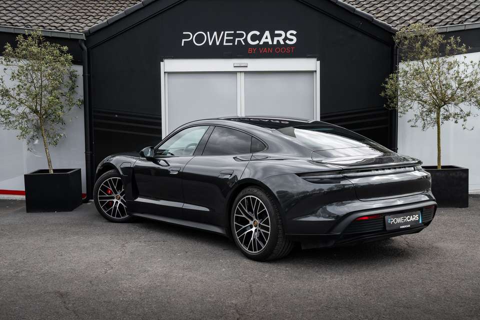 Porsche Taycan - Imagem 7