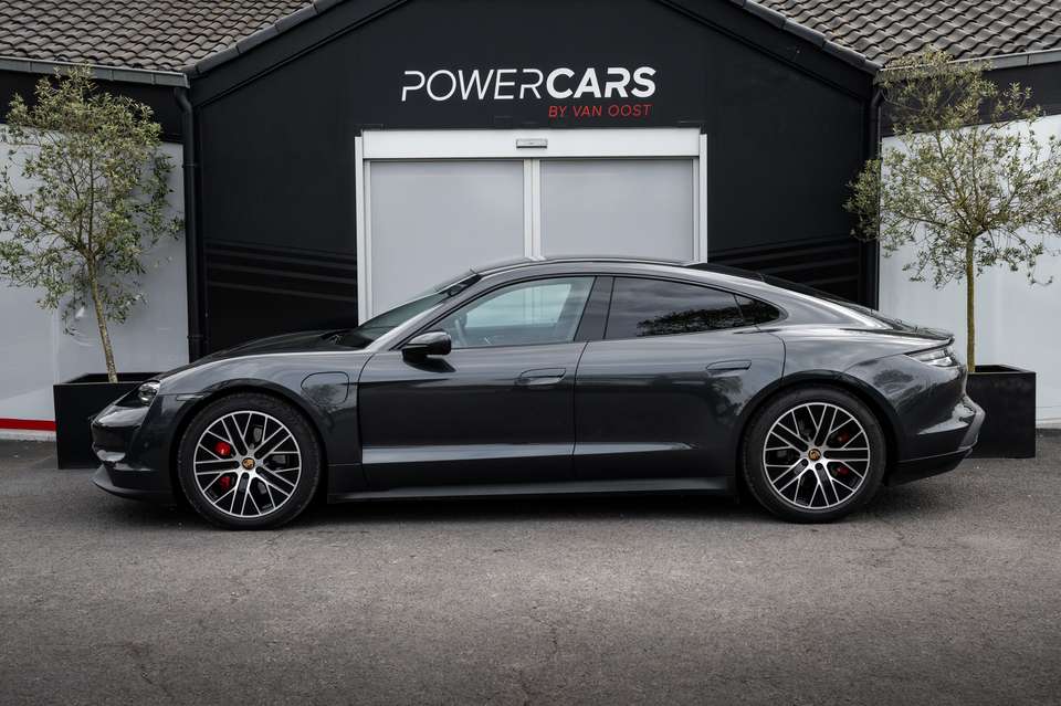 Porsche Taycan - Imagem 8