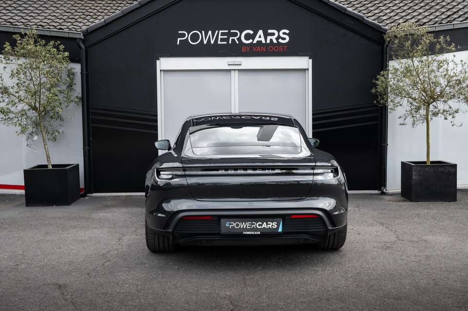 Porsche Taycan - Imagem 9