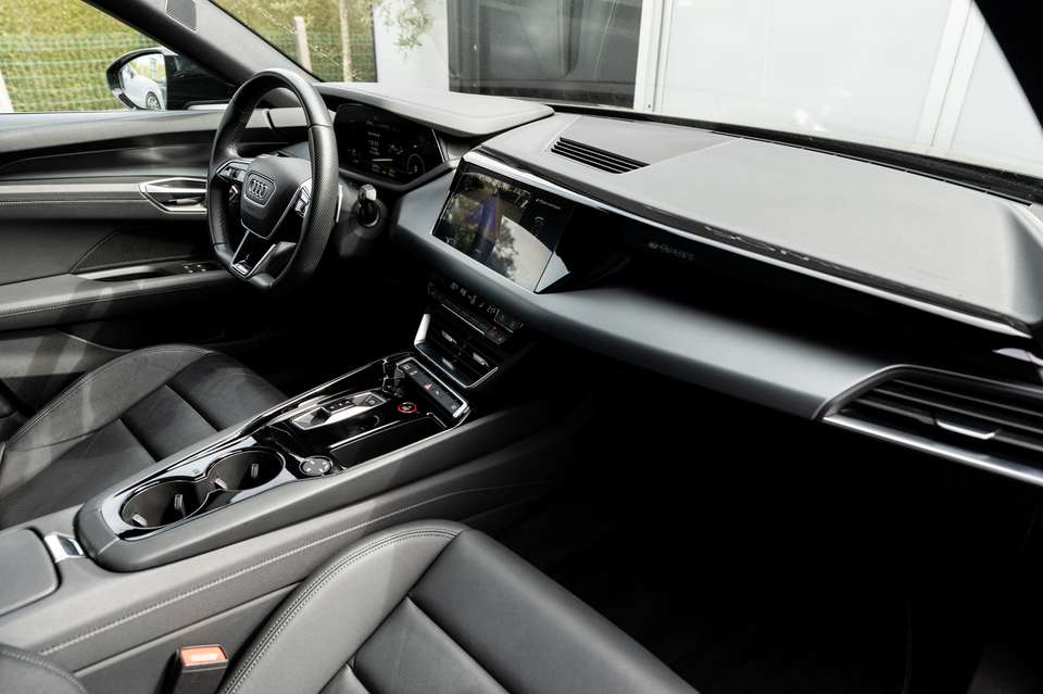 Audi e-tron GT - Imagem 12