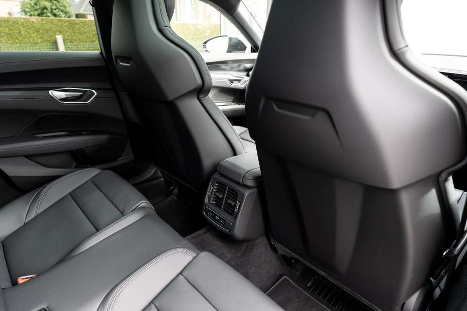 Audi e-tron GT - Imagem 13