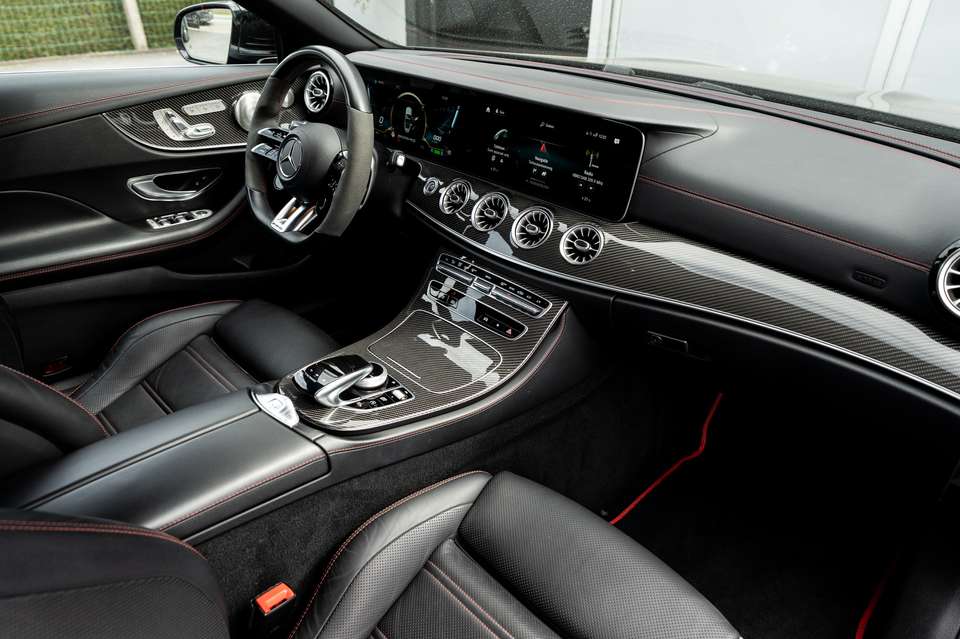 Mercedes-Benz E 53 AMG - Imagem 12