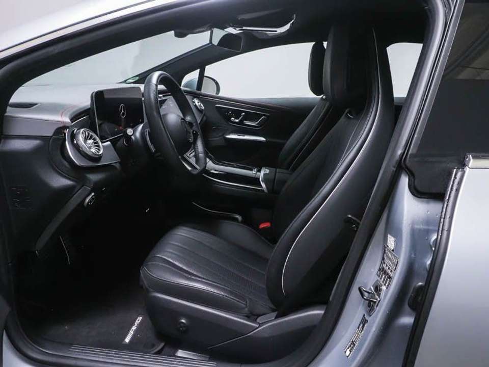Mercedes-Benz EQE 350 - Imagem 9