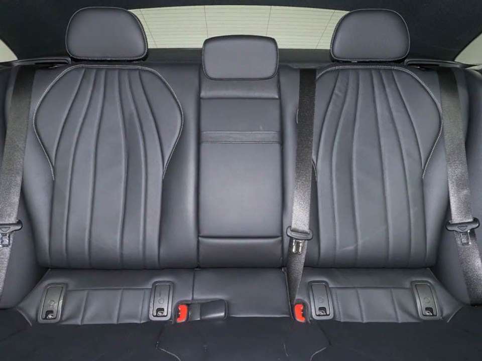 Mercedes-Benz EQE 350 - Imagem 10