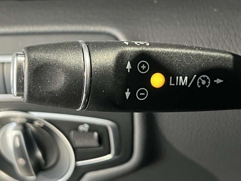 Mercedes-Benz V 250 - Imagem 12