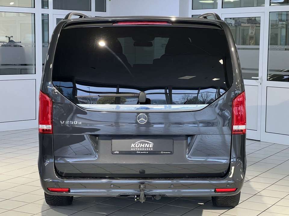 Mercedes-Benz V 250 - Imagem 15