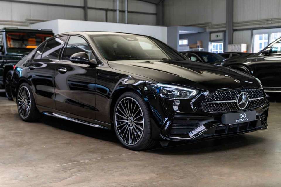 Mercedes-Benz C 300 - Imagem 11