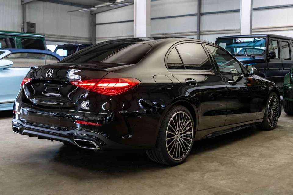 Mercedes-Benz C 300 - Imagem 15