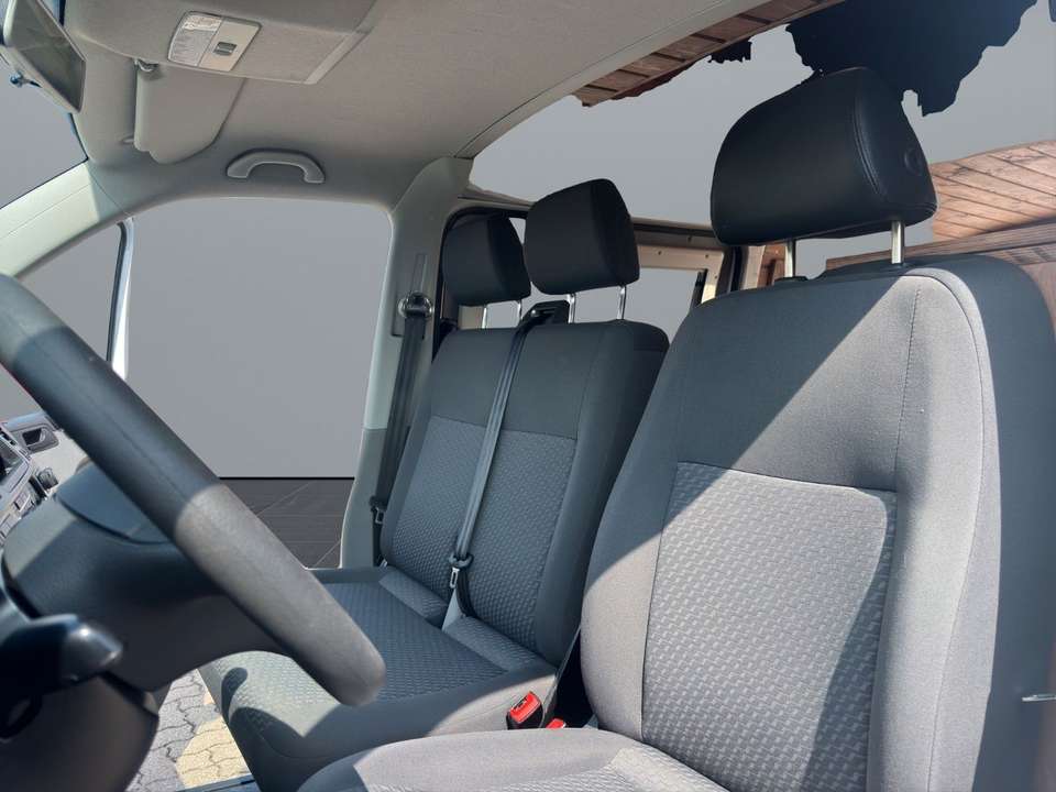 Volkswagen T5 Transporter - Imagem 9