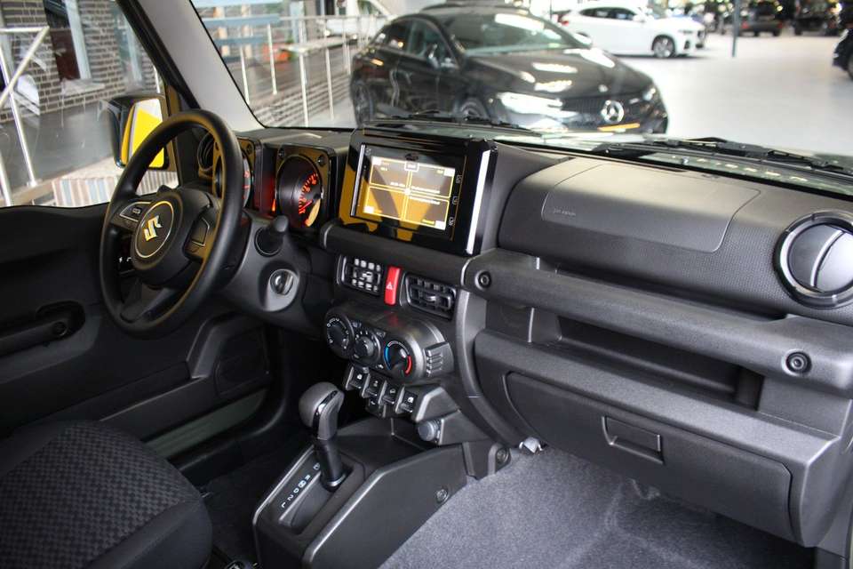 Suzuki Jimny - Imagem 10