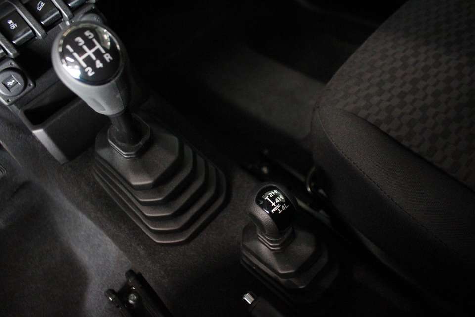 Suzuki Jimny - Imagem 13