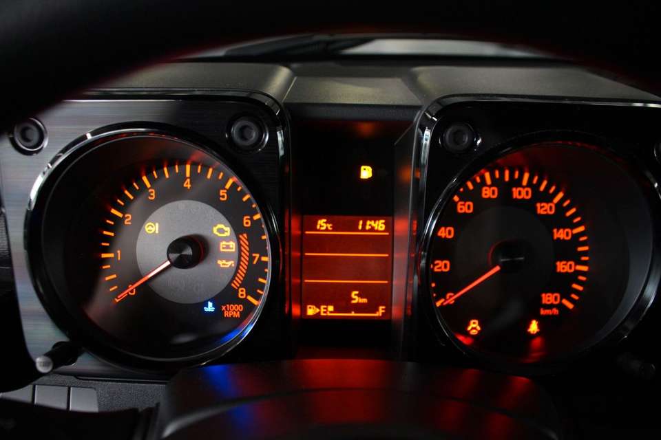 Suzuki Jimny - Imagem 14