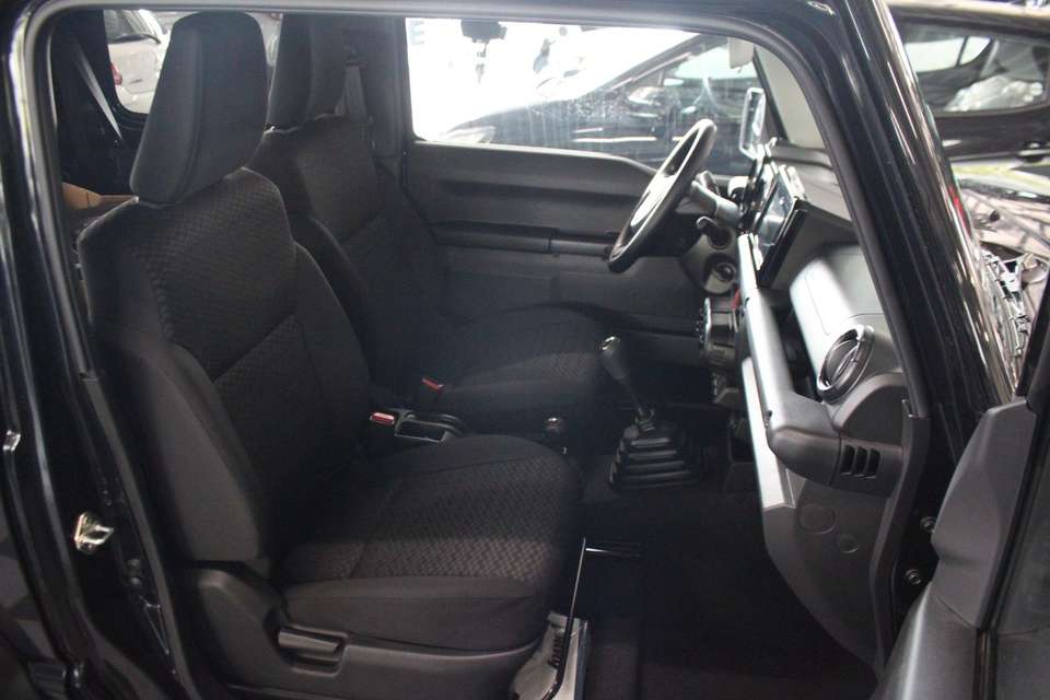 Suzuki Jimny - Imagem 9