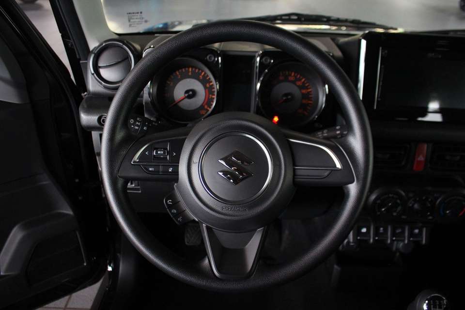 Suzuki Jimny - Imagem 13